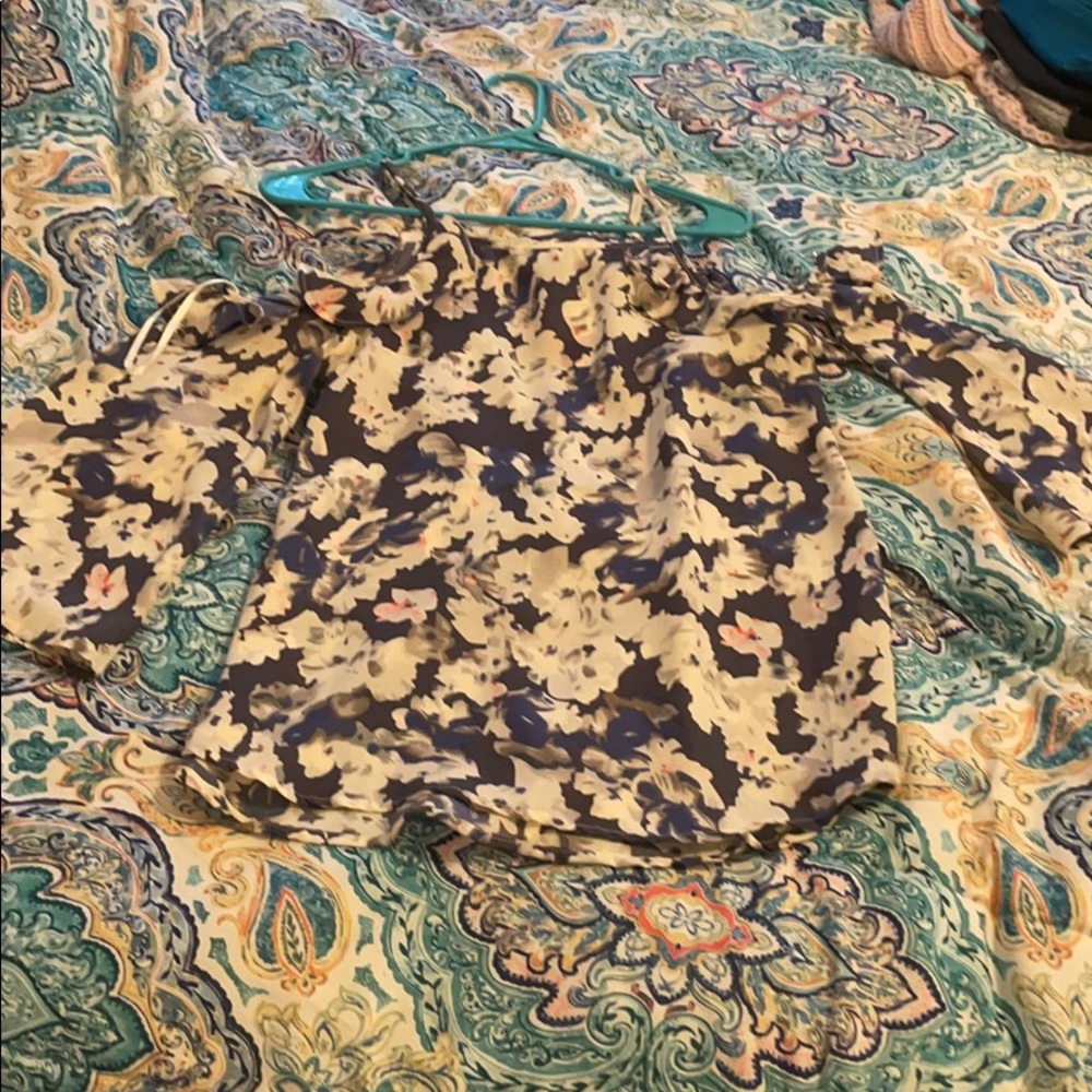 Sim & Sam floral open shoulder top